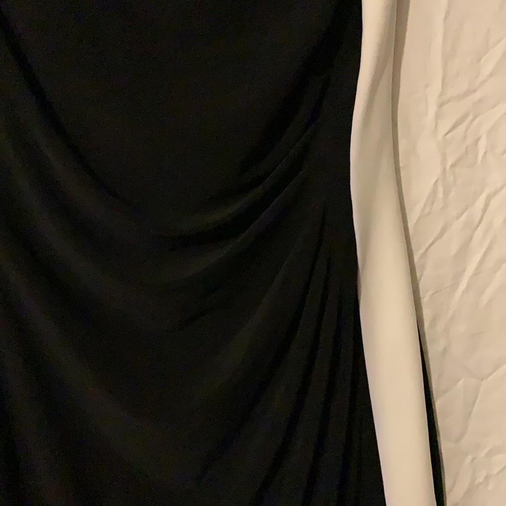 Dress - Picture 7 of 8
